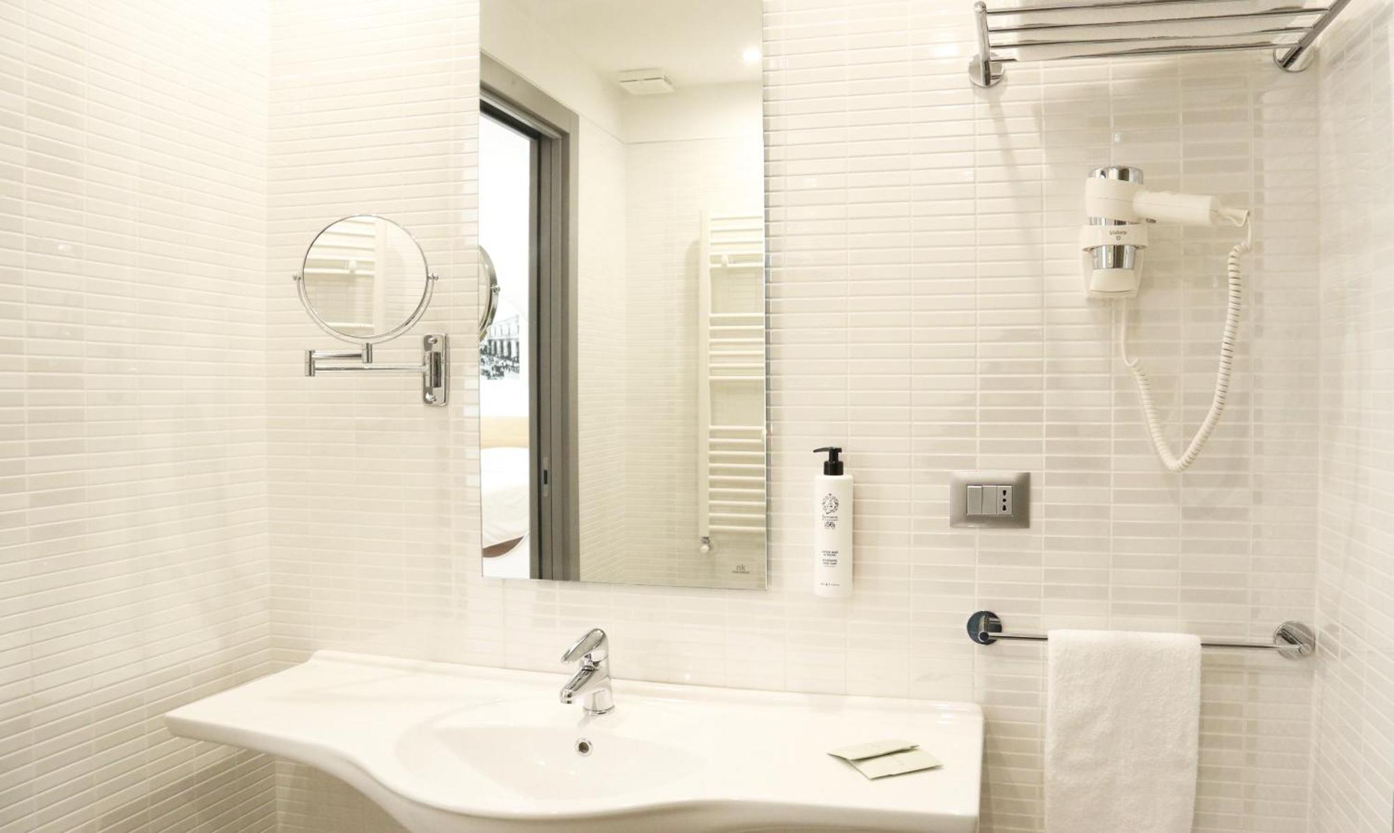 Victor Hotel Bari Ngoại thất bức ảnh