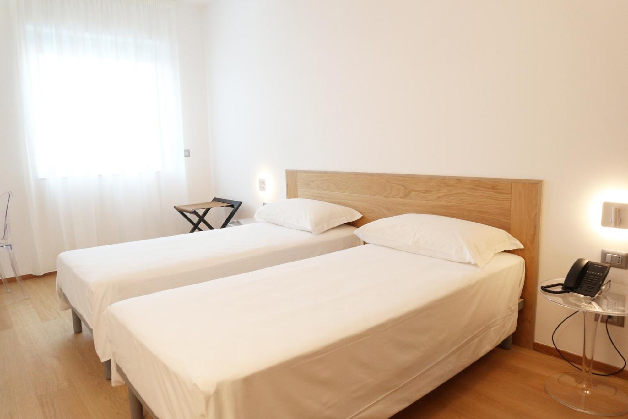 Victor Hotel Bari Ngoại thất bức ảnh