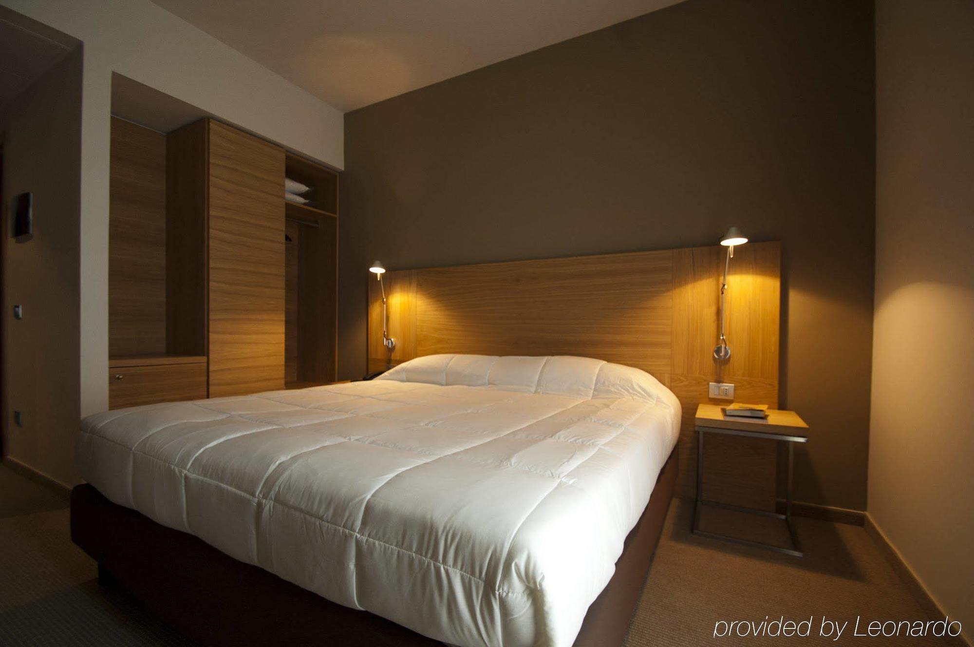 Victor Hotel Bari Ngoại thất bức ảnh